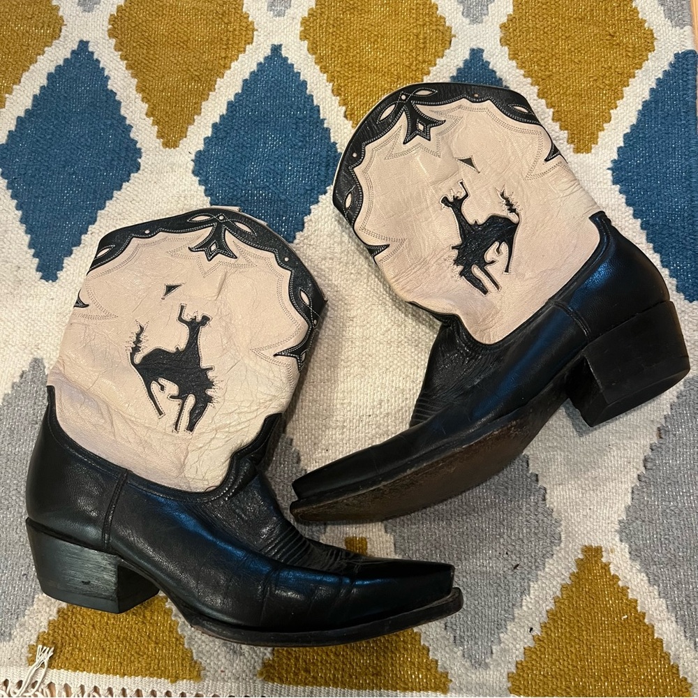 The Old Gringo vintage bucking horse inlay black & white leather cowboy boots.